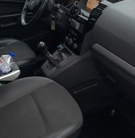 Серый Опель Зафира, объемом двигателя 1.7 л и пробегом 310 тыс. км за 6500 $, фото 9 на Automoto.ua