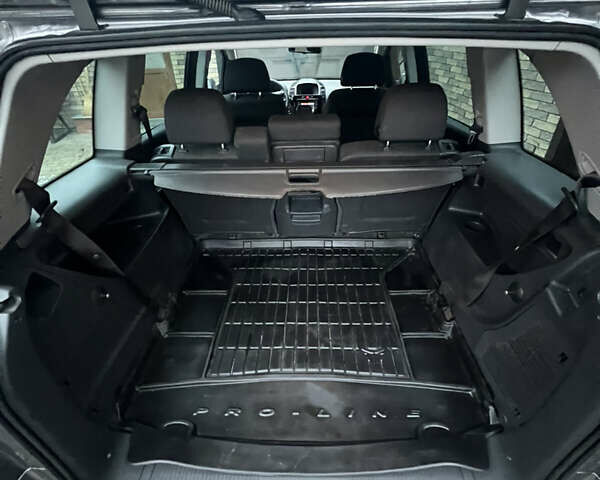 Серый Опель Зафира, объемом двигателя 1.7 л и пробегом 200 тыс. км за 7650 $, фото 9 на Automoto.ua