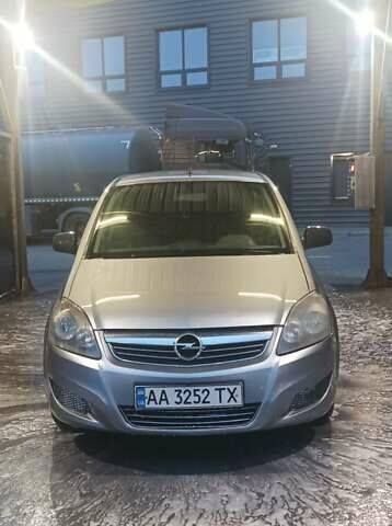 Сірий Опель Зафіра, об'ємом двигуна 1.69 л та пробігом 300 тис. км за 5400 $, фото 1 на Automoto.ua