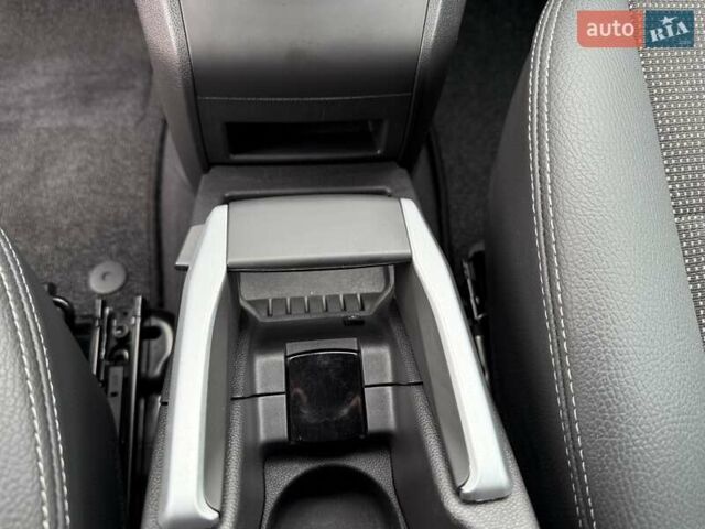 Серый Опель Зафира, объемом двигателя 1.7 л и пробегом 229 тыс. км за 8399 $, фото 103 на Automoto.ua