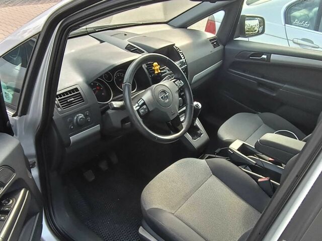 Сірий Опель Зафіра, об'ємом двигуна 1.7 л та пробігом 270 тис. км за 5823 $, фото 3 на Automoto.ua