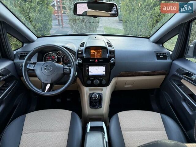 Серый Опель Зафира, объемом двигателя 1.8 л и пробегом 227 тыс. км за 7499 $, фото 34 на Automoto.ua