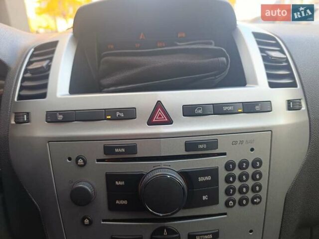 Опель Зафира 2011 в Ивано-Франковске на Automoto.ua Серый Опель Зафира, объемом двигателя 1.7 л и пробегом 261 тыс. км за 7950 $, фото 29 на Automoto.ua