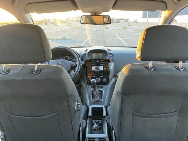 Серый Опель Зафира, объемом двигателя 1.7 л и пробегом 215 тыс. км за 6942 $, фото 3 на Automoto.ua