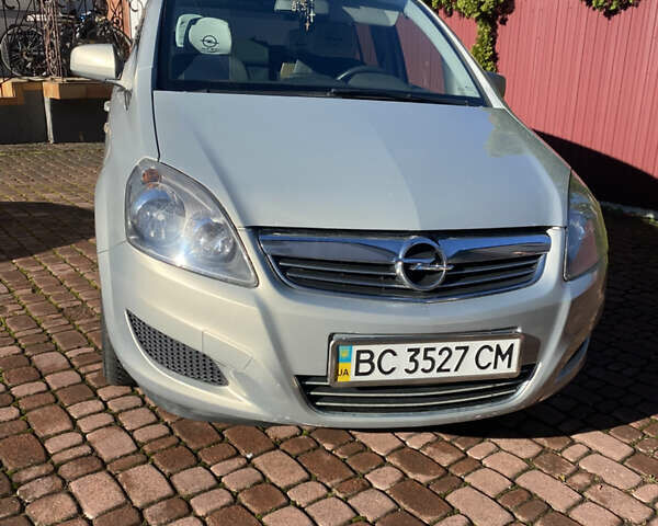 Серый Опель Зафира, объемом двигателя 1.8 л и пробегом 189 тыс. км за 7600 $, фото 1 на Automoto.ua