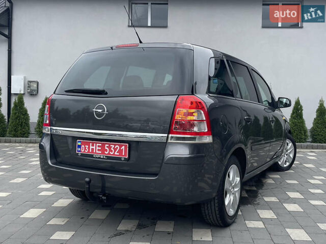 Сірий Опель Зафіра, об'ємом двигуна 1.7 л та пробігом 205 тис. км за 8299 $, фото 26 на Automoto.ua
