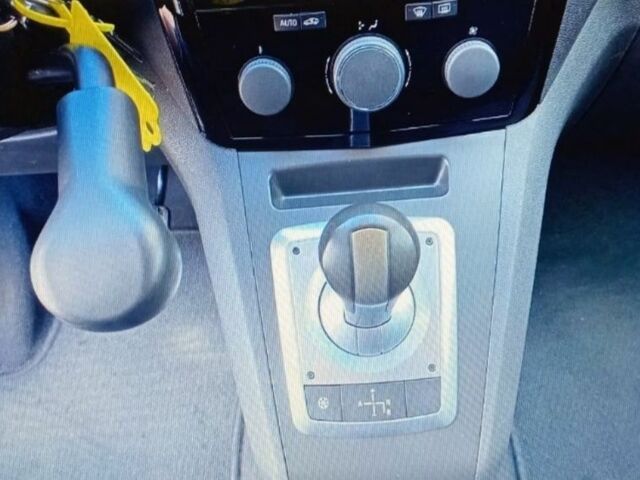 Серый Опель Зафира, объемом двигателя 1.8 л и пробегом 191 тыс. км за 9000 $, фото 2 на Automoto.ua