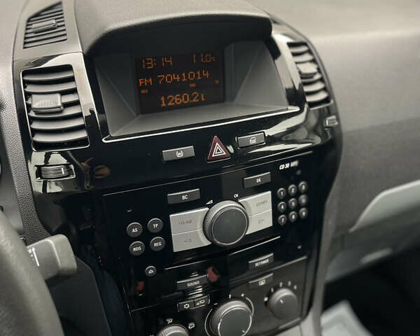 Серый Опель Зафира, объемом двигателя 1.7 л и пробегом 203 тыс. км за 7999 $, фото 31 на Automoto.ua