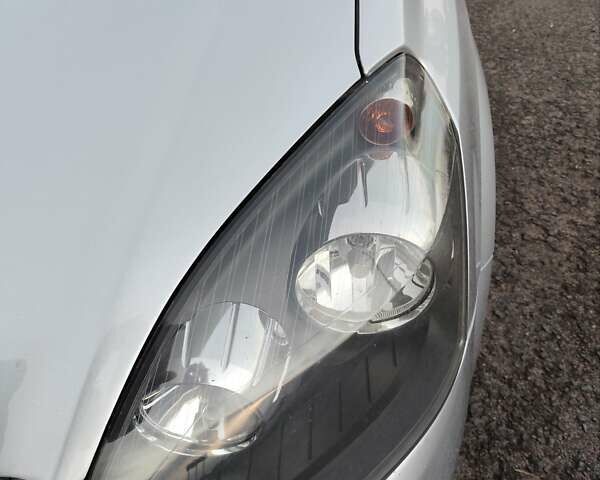 Сірий Опель Зафіра, об'ємом двигуна 1.8 л та пробігом 290 тис. км за 6400 $, фото 6 на Automoto.ua