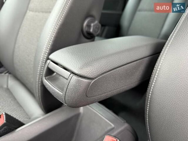 Серый Опель Зафира, объемом двигателя 1.7 л и пробегом 229 тыс. км за 8399 $, фото 105 на Automoto.ua