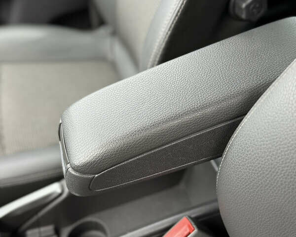 Серый Опель Зафира, объемом двигателя 1.8 л и пробегом 239 тыс. км за 7850 $, фото 38 на Automoto.ua