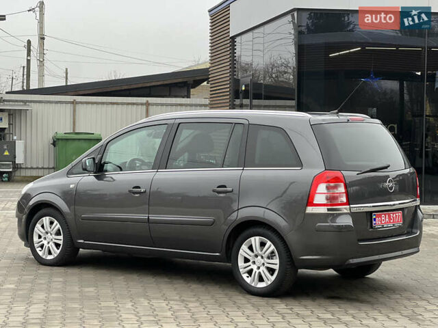Сірий Опель Зафіра, об'ємом двигуна 1.6 л та пробігом 205 тис. км за 8200 $, фото 9 на Automoto.ua