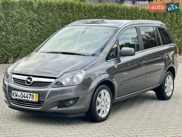 Опель Зафира 2011 в Виннице на Automoto.ua Серый Опель Зафира, объемом двигателя 1.6 л и пробегом 191 тыс. км за 6999 $, фото 7 на Automoto.ua