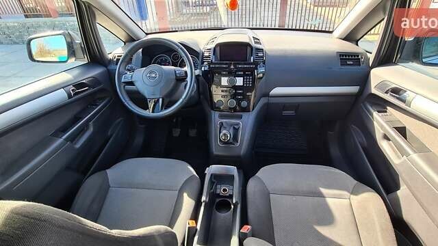 Сірий Опель Зафіра, об'ємом двигуна 1.7 л та пробігом 275 тис. км за 8500 $, фото 24 на Automoto.ua