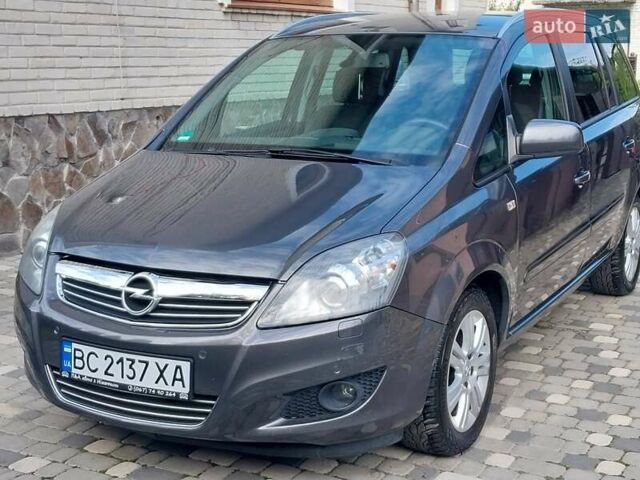 Серый Опель Зафира, объемом двигателя 1.8 л и пробегом 150 тыс. км за 7500 $, фото 1 на Automoto.ua