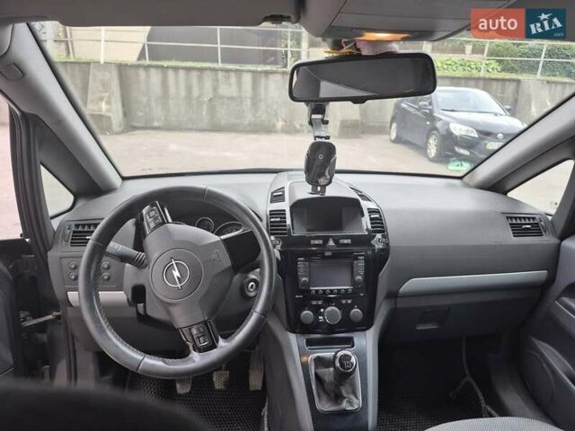 Сірий Опель Зафіра, об'ємом двигуна 1.7 л та пробігом 390 тис. км за 7200 $, фото 3 на Automoto.ua