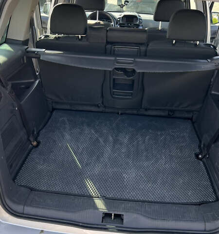 Серый Опель Зафира, объемом двигателя 1.7 л и пробегом 220 тыс. км за 6000 $, фото 19 на Automoto.ua