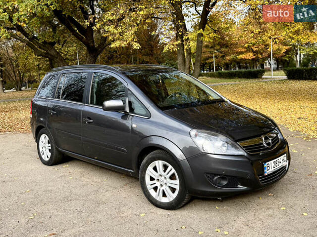 Серый Опель Зафира, объемом двигателя 1.6 л и пробегом 201 тыс. км за 6500 $, фото 5 на Automoto.ua