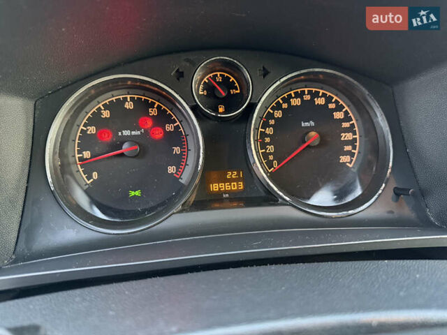 Серый Опель Зафира, объемом двигателя 1.8 л и пробегом 189 тыс. км за 7950 $, фото 11 на Automoto.ua