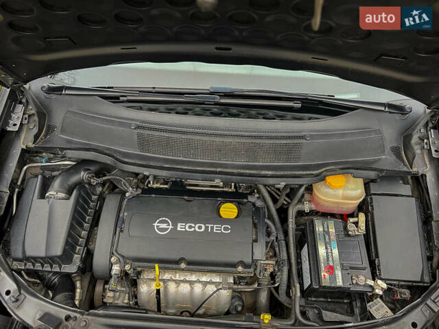 Сірий Опель Зафіра, об'ємом двигуна 1.8 л та пробігом 186 тис. км за 7750 $, фото 27 на Automoto.ua