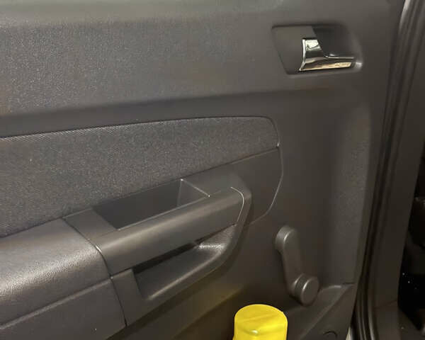 Серый Опель Зафира, объемом двигателя 1.6 л и пробегом 185 тыс. км за 7200 $, фото 7 на Automoto.ua