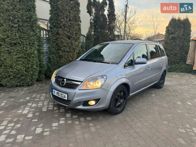 Сірий Опель Зафіра, об'ємом двигуна 1.7 л та пробігом 210 тис. км за 7700 $, фото 5 на Automoto.ua