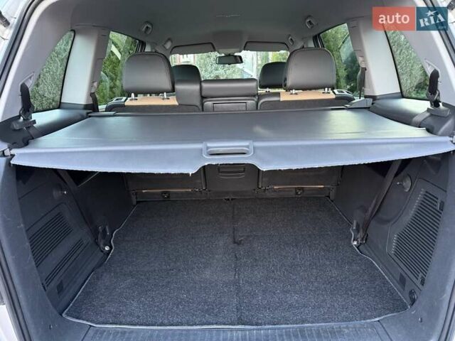 Серый Опель Зафира, объемом двигателя 1.8 л и пробегом 227 тыс. км за 7499 $, фото 50 на Automoto.ua