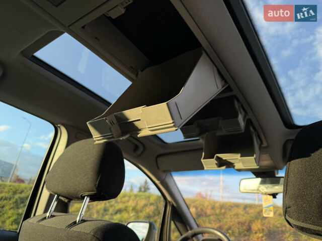 Серый Опель Зафира, объемом двигателя 1.7 л и пробегом 257 тыс. км за 7200 $, фото 27 на Automoto.ua