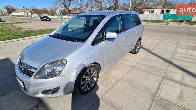 Сірий Опель Зафіра, об'ємом двигуна 1.7 л та пробігом 275 тис. км за 8500 $, фото 12 на Automoto.ua