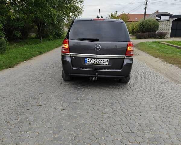 Серый Опель Зафира, объемом двигателя 1.7 л и пробегом 210 тыс. км за 7200 $, фото 7 на Automoto.ua