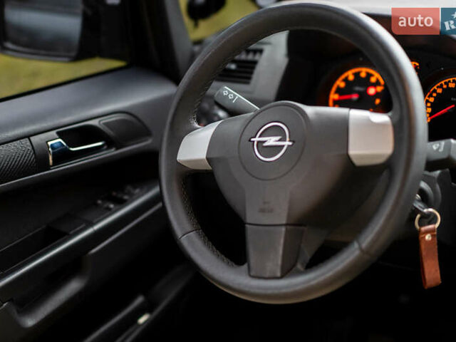 Сірий Опель Зафіра, об'ємом двигуна 1.8 л та пробігом 186 тис. км за 7750 $, фото 12 на Automoto.ua