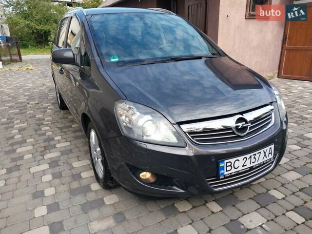 Серый Опель Зафира, объемом двигателя 1.8 л и пробегом 150 тыс. км за 7500 $, фото 7 на Automoto.ua