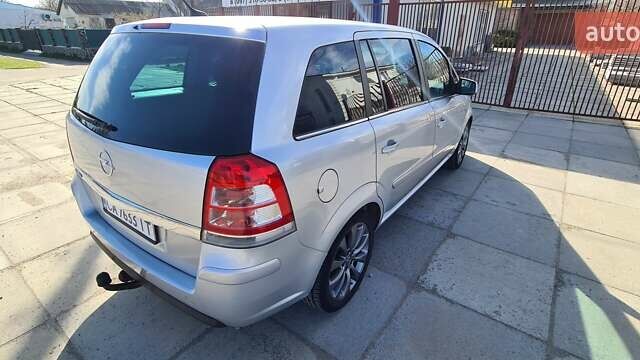 Сірий Опель Зафіра, об'ємом двигуна 1.7 л та пробігом 275 тис. км за 8500 $, фото 9 на Automoto.ua