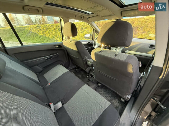 Серый Опель Зафира, объемом двигателя 1.7 л и пробегом 257 тыс. км за 7200 $, фото 26 на Automoto.ua