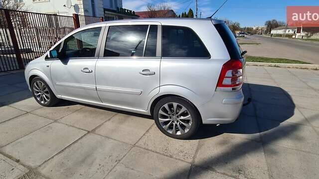 Сірий Опель Зафіра, об'ємом двигуна 1.7 л та пробігом 275 тис. км за 8500 $, фото 7 на Automoto.ua