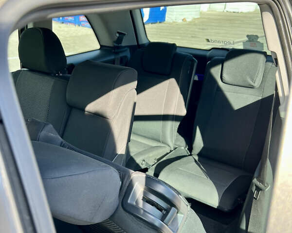 Серый Опель Зафира, объемом двигателя 1.7 л и пробегом 212 тыс. км за 6500 $, фото 20 на Automoto.ua