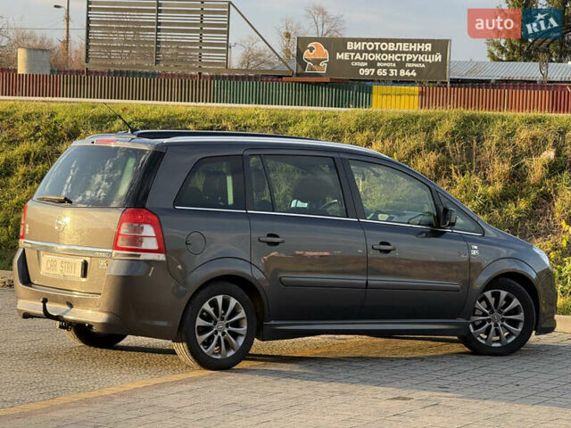 Серый Опель Зафира, объемом двигателя 1.7 л и пробегом 257 тыс. км за 7200 $, фото 19 на Automoto.ua