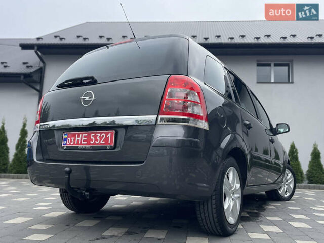 Опель Зафира 2011 в Дрогобыче на Automoto.ua Серый Опель Зафира, объемом двигателя 1.7 л и пробегом 205 тыс. км за 8299 $, фото 31 на Automoto.ua