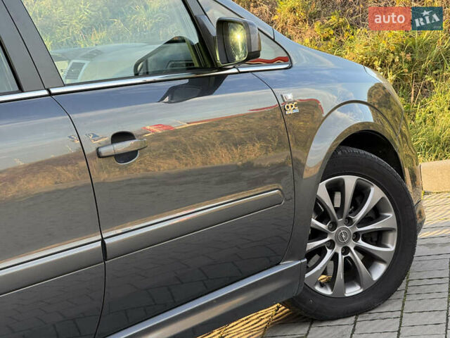 Серый Опель Зафира, объемом двигателя 1.7 л и пробегом 257 тыс. км за 7200 $, фото 22 на Automoto.ua