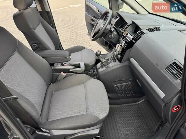 Опель Зафира 2011 в Виннице на Automoto.ua Серый Опель Зафира, объемом двигателя 1.6 л и пробегом 191 тыс. км за 6999 $, фото 38 на Automoto.ua