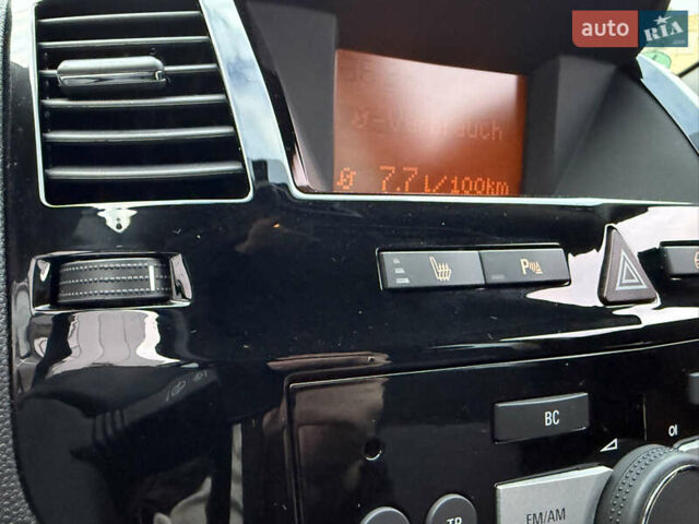 Серый Опель Зафира, объемом двигателя 1.6 л и пробегом 233 тыс. км за 7400 $, фото 24 на Automoto.ua