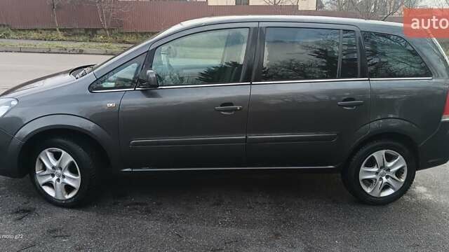 Сірий Опель Зафіра, об'ємом двигуна 1.69 л та пробігом 185 тис. км за 7200 $, фото 1 на Automoto.ua