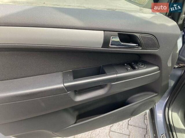 Серый Опель Зафира, объемом двигателя 1.7 л и пробегом 271 тыс. км за 7000 $, фото 9 на Automoto.ua