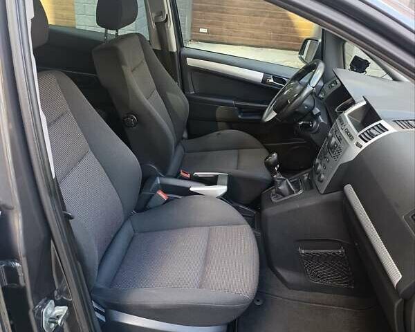 Опель Зафира 2011 в Ивано-Франковске на Automoto.ua Серый Опель Зафира, объемом двигателя 1.7 л и пробегом 261 тыс. км за 7950 $, фото 22 на Automoto.ua