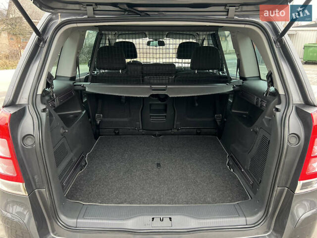 Сірий Опель Зафіра, об'ємом двигуна 1.6 л та пробігом 205 тис. км за 8200 $, фото 40 на Automoto.ua