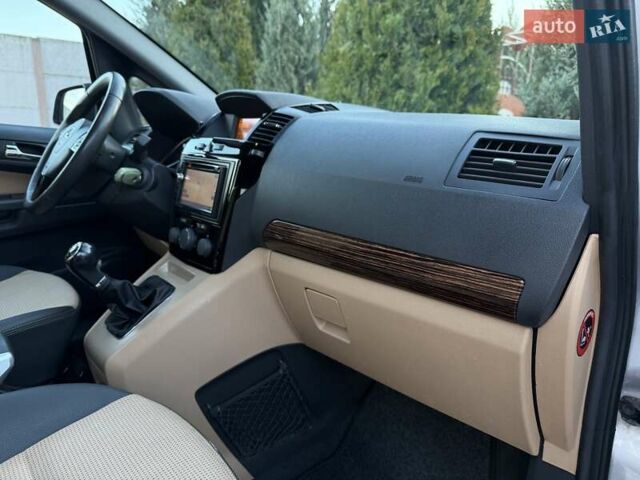 Серый Опель Зафира, объемом двигателя 1.8 л и пробегом 227 тыс. км за 7499 $, фото 22 на Automoto.ua