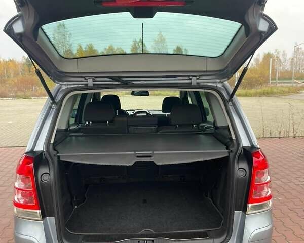 Опель Зафіра 2011 у Ковель на Automoto.ua Сірий Опель Зафіра, об'ємом двигуна 1.8 л та пробігом 214 тис. км за 6999 $, фото 43 на Automoto.ua