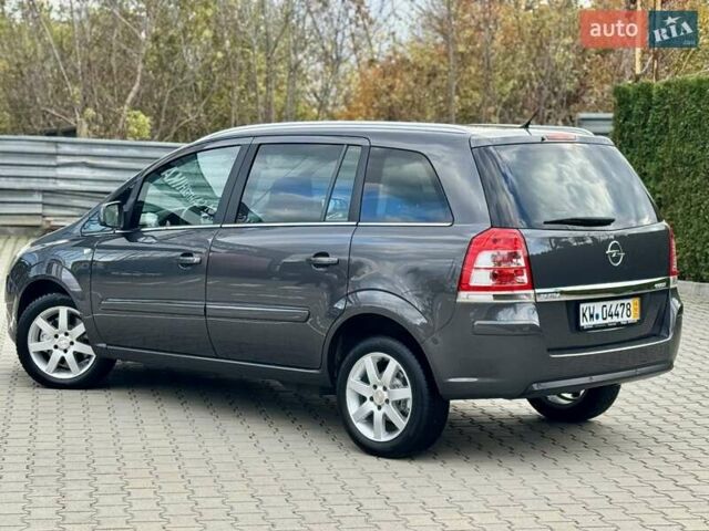 Опель Зафира 2011 в Виннице на Automoto.ua Серый Опель Зафира, объемом двигателя 1.6 л и пробегом 191 тыс. км за 6999 $, фото 2 на Automoto.ua