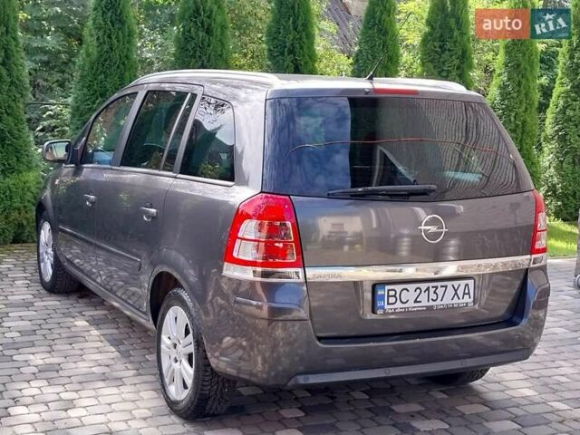 Серый Опель Зафира, объемом двигателя 1.8 л и пробегом 150 тыс. км за 7500 $, фото 10 на Automoto.ua