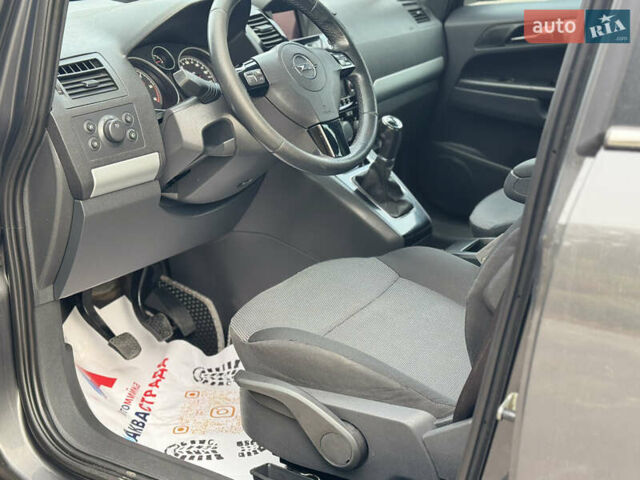 Опель Зафира 2011 в Тернополе на Automoto.ua Серый Опель Зафира, объемом двигателя 1.69 л и пробегом 220 тыс. км за 6500 $, фото 76 на Automoto.ua